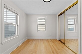 Building Photo - 9 Dexter St