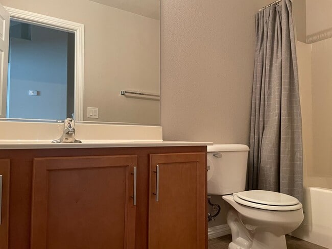 Building Photo - 2359 Koho Dr