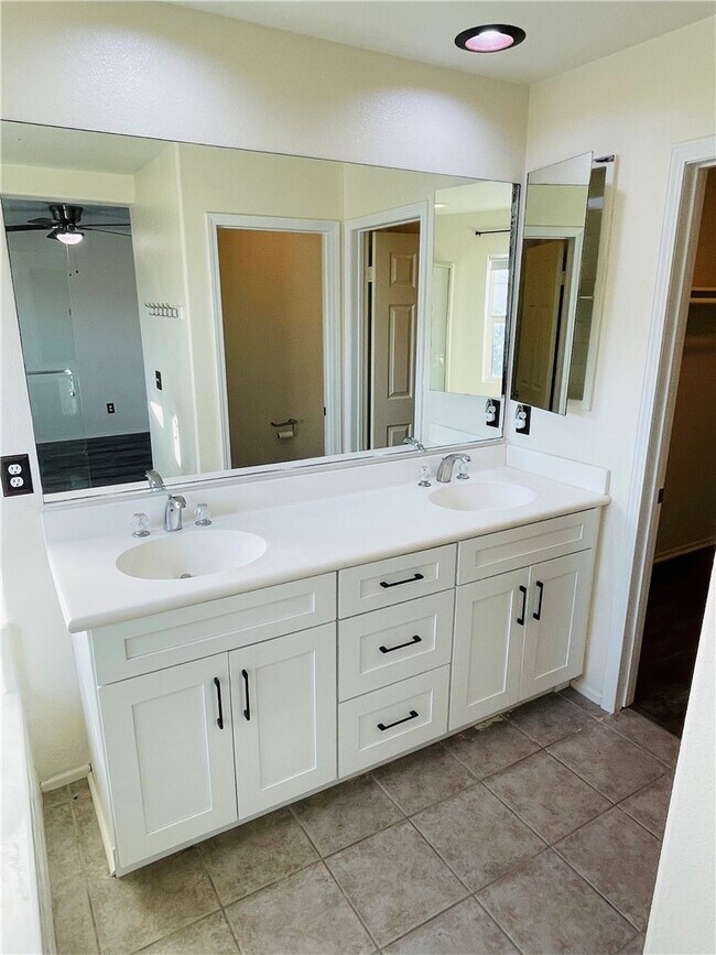 Building Photo - 33590 Willow Haven Ln