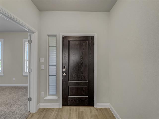 Building Photo - 2305 Coyote Way