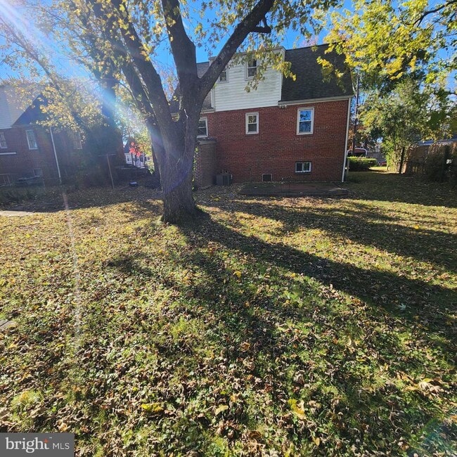 Building Photo - 6512 Hansford St