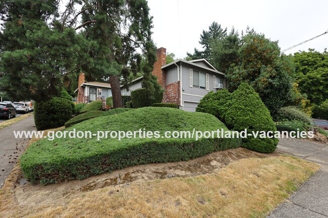 Primary Photo - SE 15th Ave - remodeled 3 bedroom duplex w...