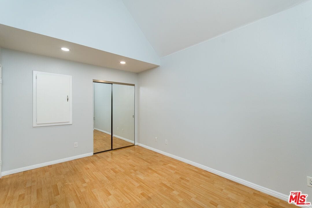 Building Photo - 4744 Ben Ave