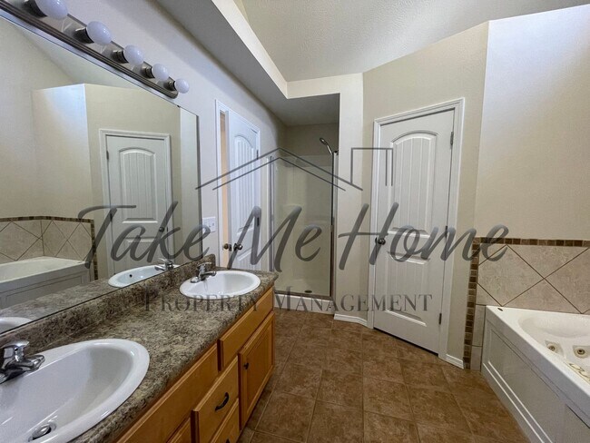 Building Photo - Fully Updated 3 Bedroom Home in Republic!