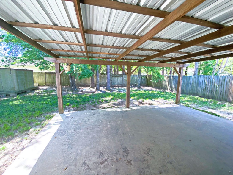 Building Photo - 16318 Long Valley Ct