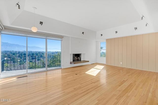 Building Photo - 1685 Poppy Peak Dr