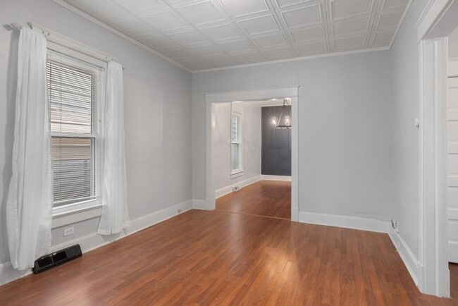 Building Photo - Charming 3-Bedroom Waldo Home with Porch Swing & Hardwood Floors