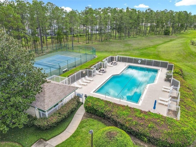 Building Photo - Golf Community Home