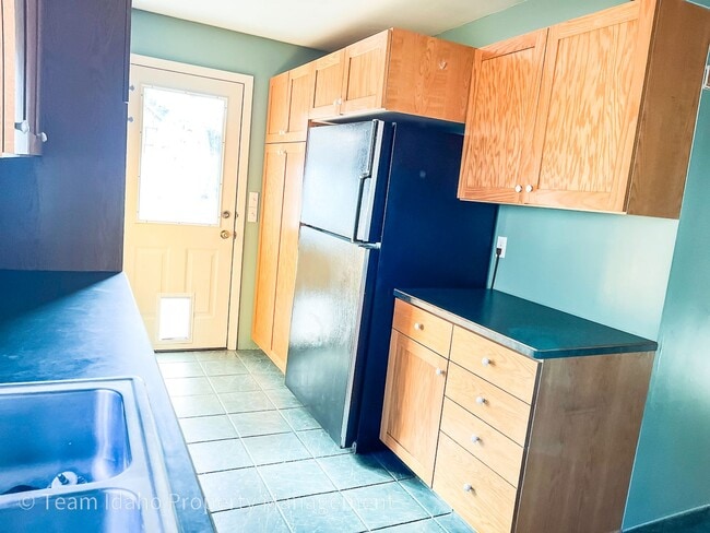 Building Photo - Charming 3bed/3bath home in Historic Fort Russell District