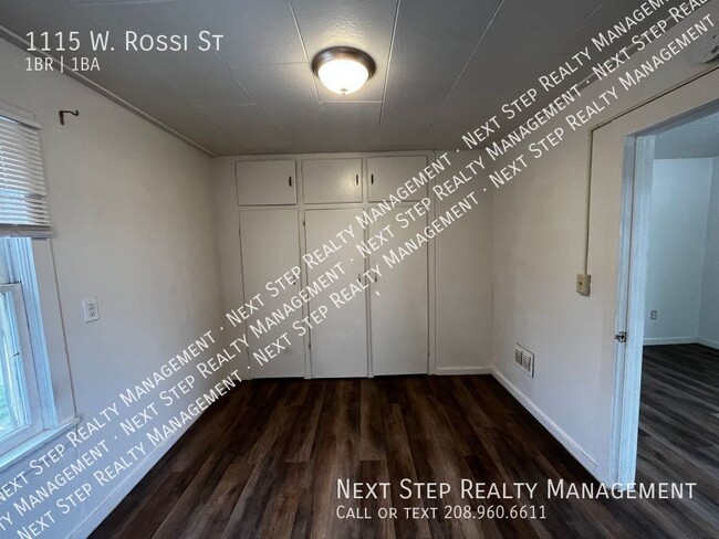 Building Photo - 1115 Rossi St