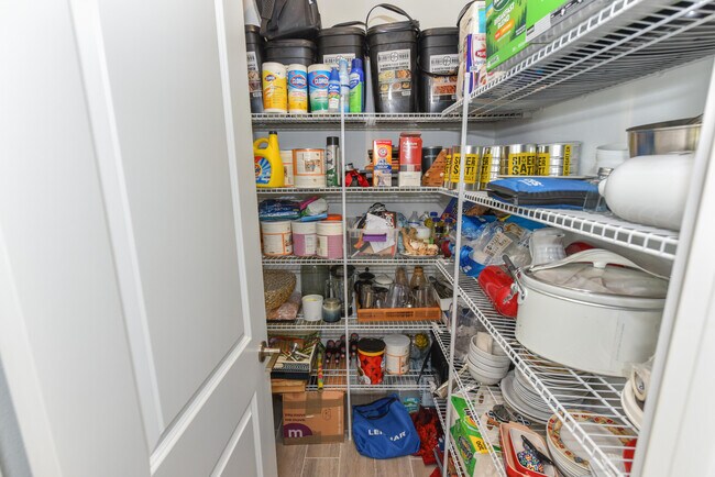 Building Photo - 1525 Stockbridge St