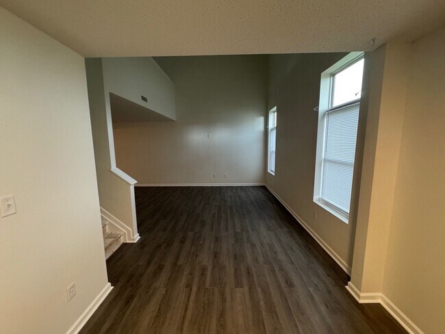 Building Photo - 10450 Candy Apple Ln