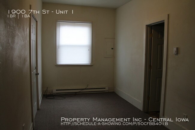 Building Photo - 1 BR 1 BA Unit