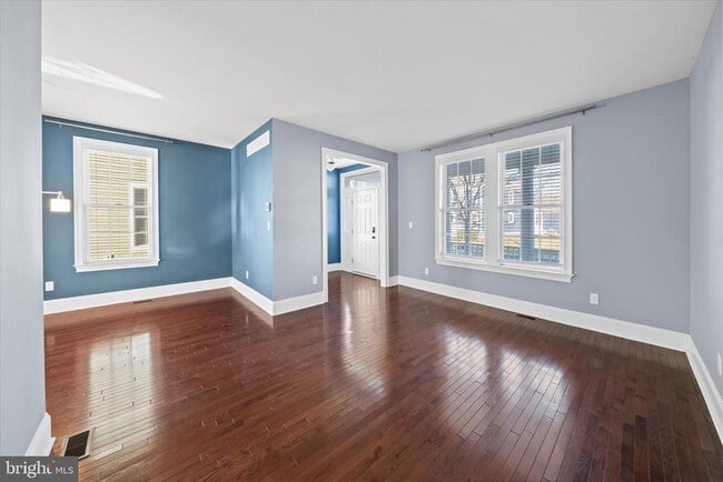 Building Photo - 519 Wheelmen St