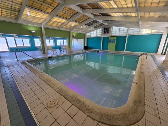 Building Photo - DOLPHIN RUN CONDOMINIUM