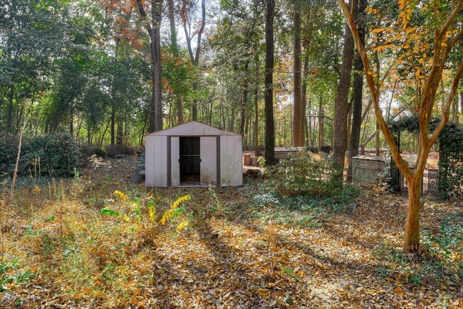 Building Photo - 110 Spring Oak Ln