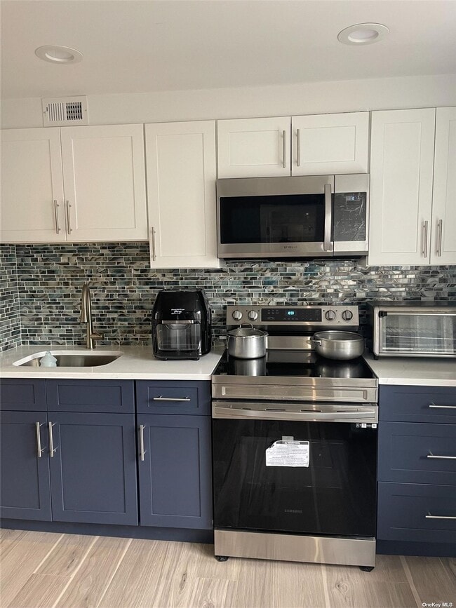 Primary Photo - 3304 Gomer St