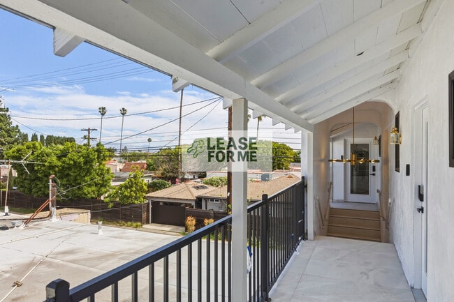 Building Photo - 8959 Hargis St