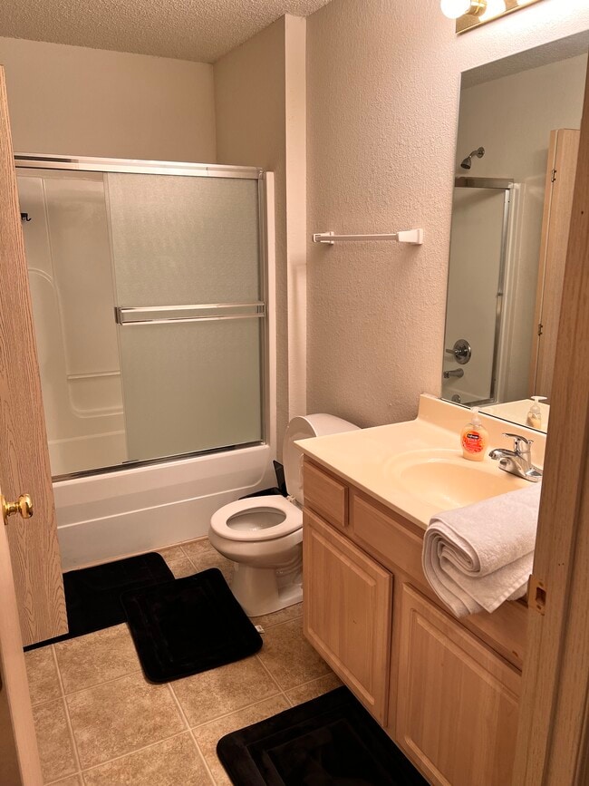 2nd Bathroom - 3332 SW Iron Creek Dr