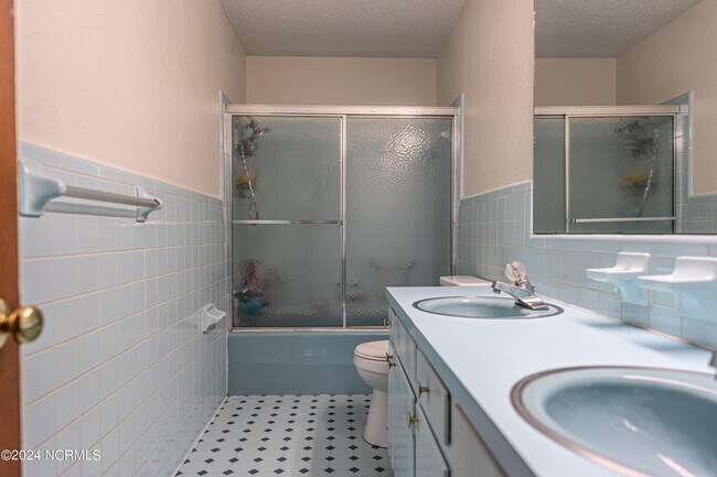 Building Photo - 309 Pinecrest Court Rd