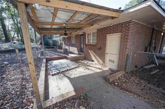 Building Photo - 3418 Milan Dr