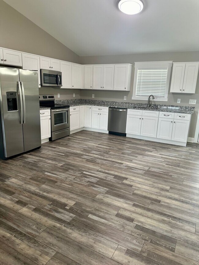 Building Photo - New construction 3 bedroom 2 bath