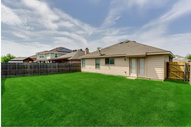 Building Photo - 4937 Spur Ridge Ct