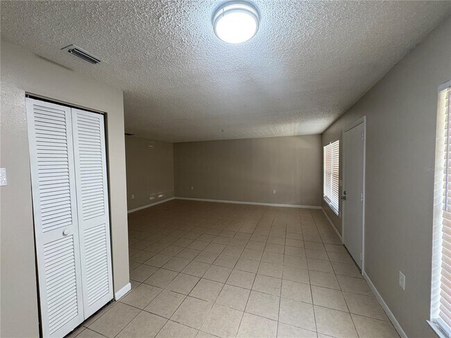 Building Photo - 4519 Highland Ln