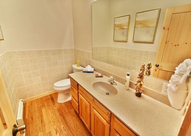 Building Photo - Summer Seasonal Rental- 734 Rocky Point Townhomes