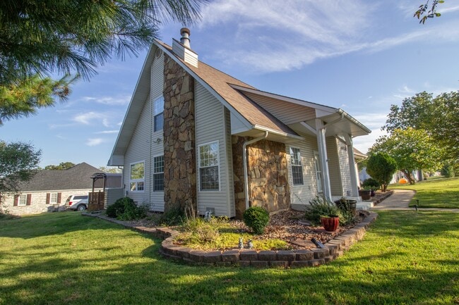 Building Photo - 111 Phoenix Ave