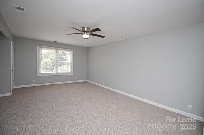 Building Photo - 14401 Widgeon Ct