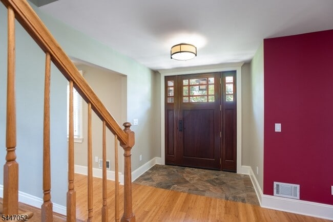 Building Photo - 30 Gates Ave