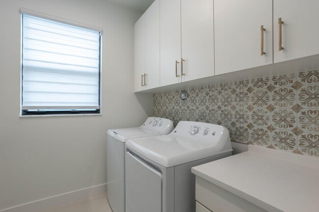 Building Photo - 21049 Violet Flds Wy