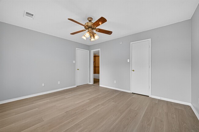 Building Photo - 18402 Willow Moss Dr