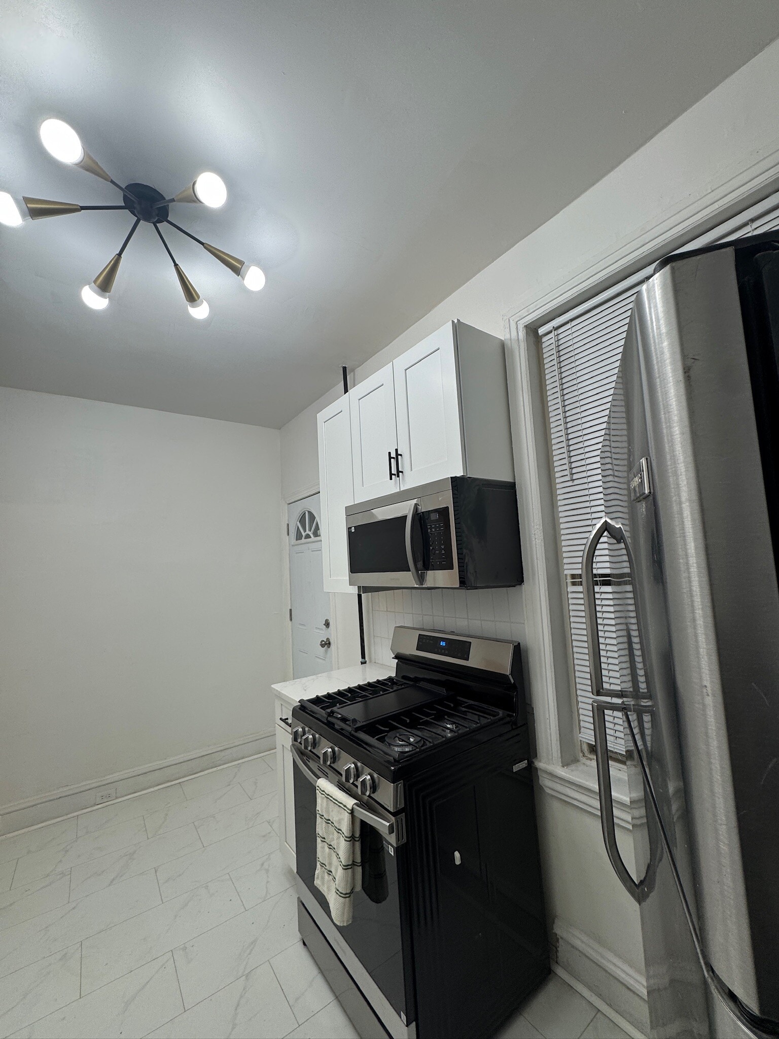 Building Photo - 5409 Walnut St