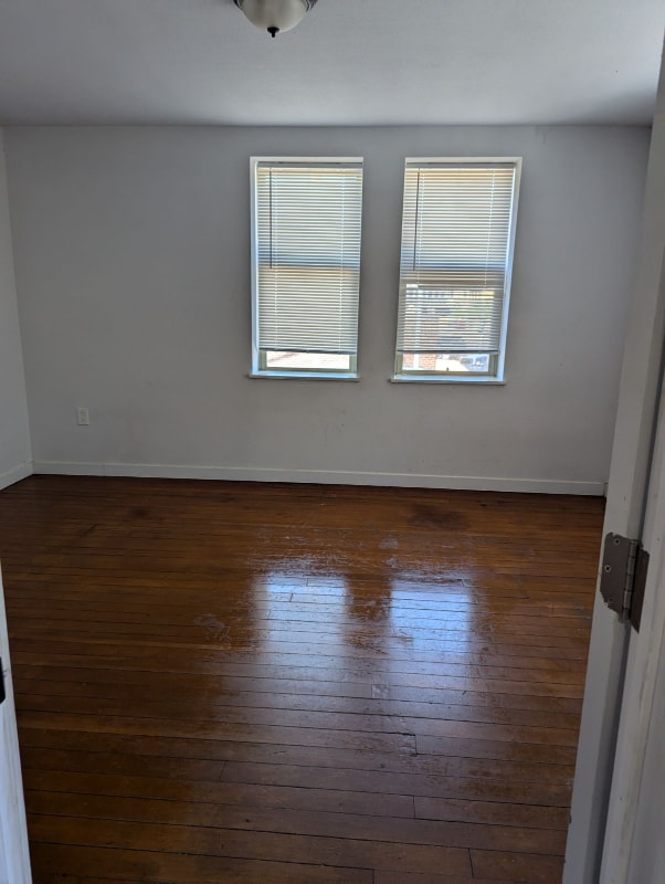 Building Photo - 269 NW Chehalis Ave