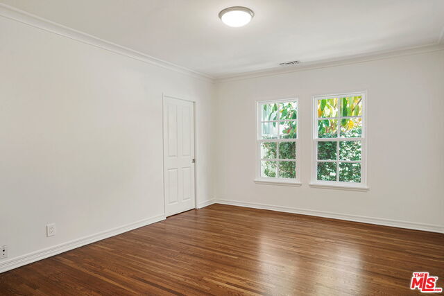 Building Photo - 423 15th St
