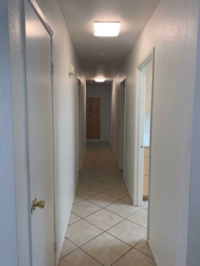 Building Photo - Four Bedroom Home with Utilities included!
