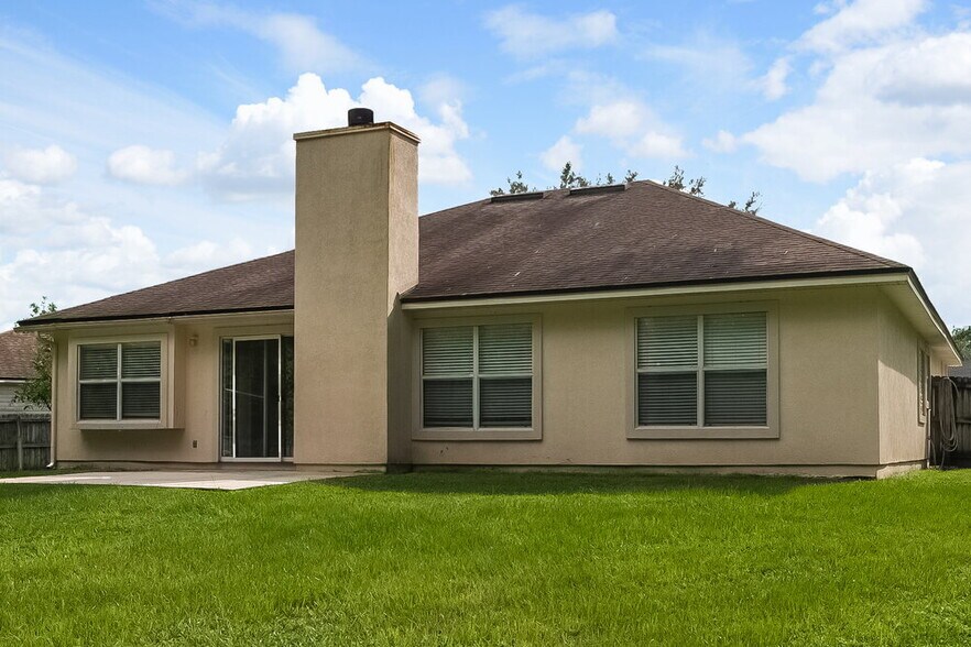 Building Photo - 644 Southern Lily Dr