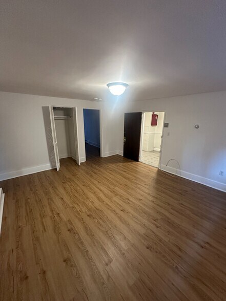 Building Photo - 63 Selkirk Rd