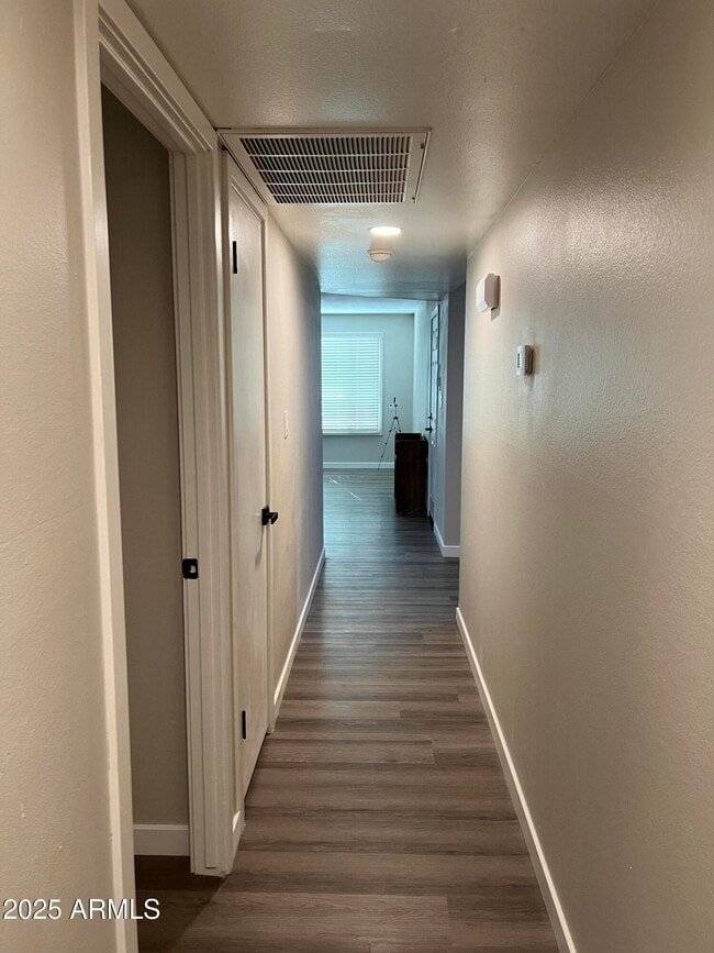 Building Photo - 10801 N 43rd Dr