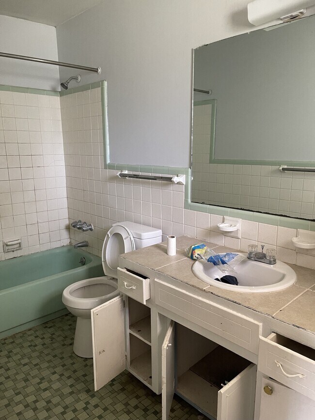 Building Photo - Spring Valley - 314