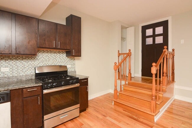 Building Photo - 2915 N Mildred Ave