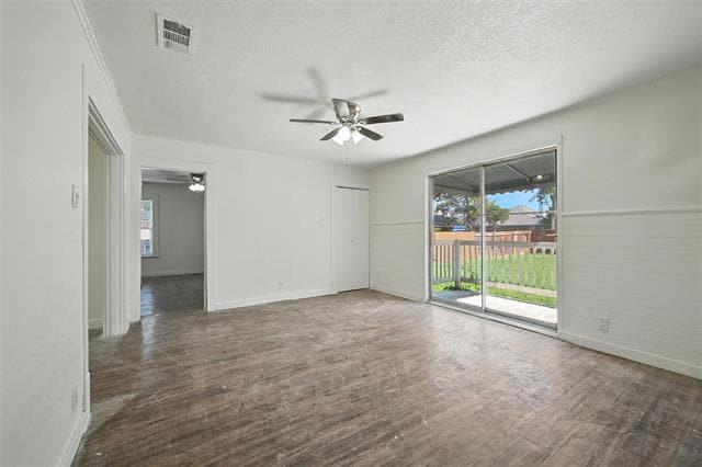 Building Photo - 504 Bonham St
