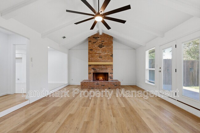 Building Photo - 4351 Altamesa Blvd