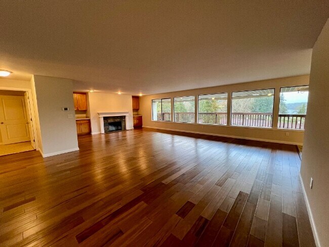 Building Photo - PENDING APPLICATION; Beach Front Access - ...