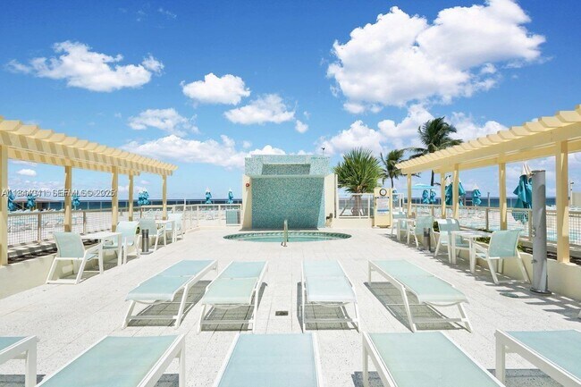 Building Photo - 2501 S Ocean Dr