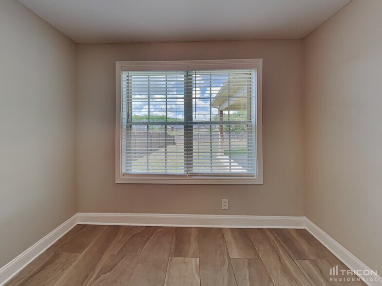 Building Photo - 1489 Coronado Dr
