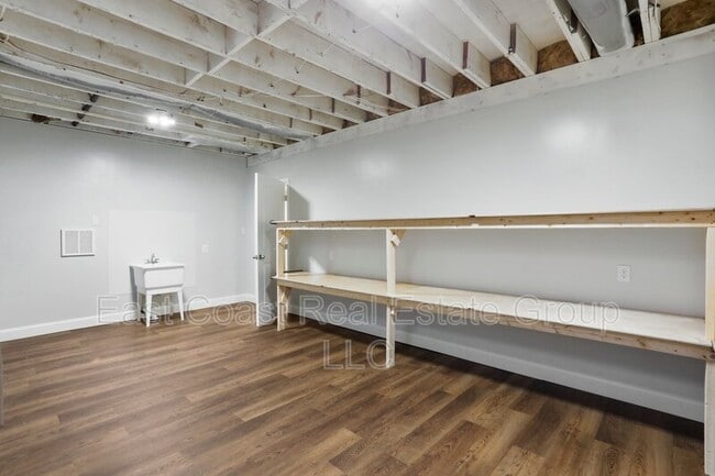 Building Photo - 16208 Woburn Rd