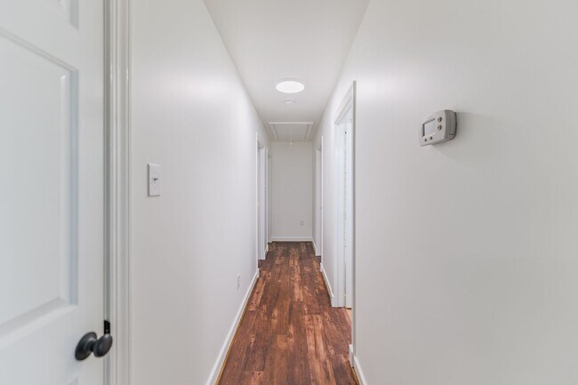 Building Photo - 1703 Choate Pl